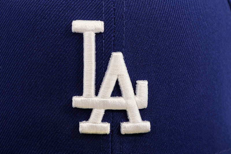 NEW ERA LOS ANGELES DODGERS 59FIFTY FITTED CAP (JACKIE ROBINSON 75TH ANNIVERSARY SIDE PATCH/GREEN UNDER VISOR/DARK ROYAL BLACK)