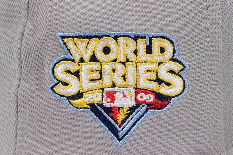 NEW ERA NEW YORK YANKEES 59FIFTY FITTED CAP (2009 WORLD SERIES CUSTOM SIDE PATCH/GREY UNDER VISOR/GREY NAVY)