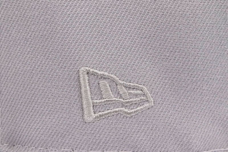 NEW ERA NEW YORK YANKEES 59FIFTY FITTED CAP (2009 WORLD SERIES CUSTOM SIDE PATCH/GREY UNDER VISOR/GREY NAVY)