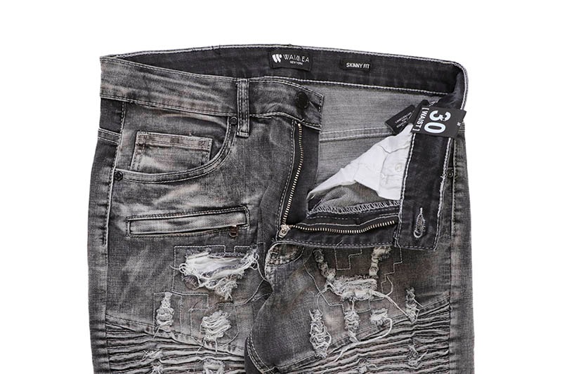 WAIMEA WHISKERS AND BAKING SKINNY FIT SHORTS (AOM7388D:BLACK BLEACH WASH)
