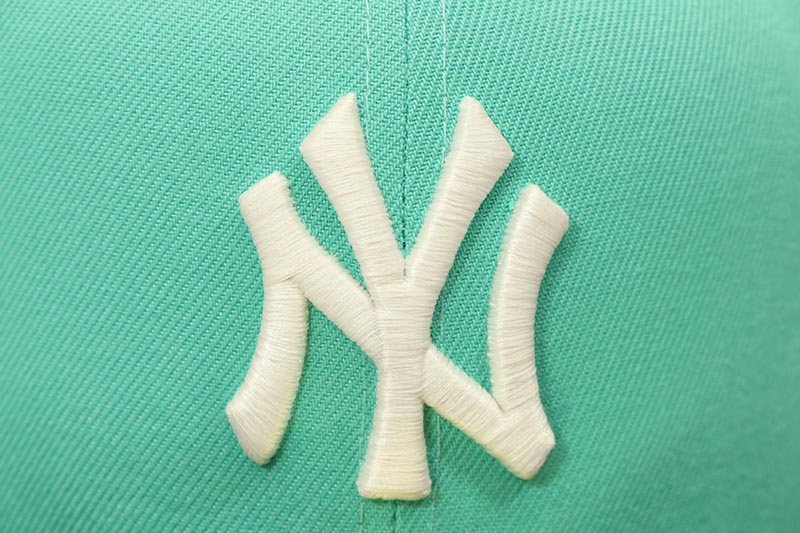 NEW ERA NEW YORK YANKEES 59FIFTY FITTED CAP (YANKEE STADIUM SIDE PATCH/GREY UNDER VISOR/MINT NAVY) 14693467