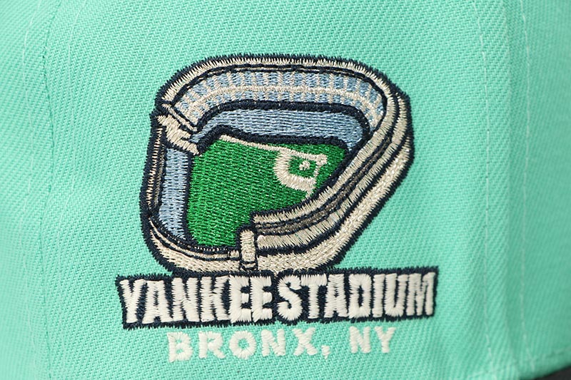 NEW ERA NEW YORK YANKEES 59FIFTY FITTED CAP (YANKEE STADIUM SIDE PATCH/GREY UNDER VISOR/MINT NAVY) 14693467