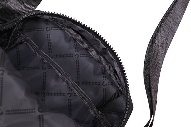 TRUE RELIGION SCOTTIE SHOULDER BAG (TR106158:BLACK)