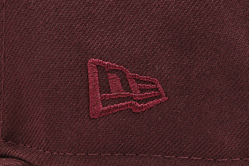 NEW ERA CHICAGO CUBS 59FIFTY FITTED CAP (WRIGLEY FIELD CUSTOM SIDE PATCH/A GOLD UNDER VISOR/MAROON)