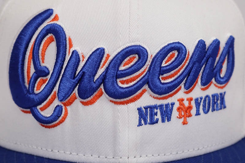 NEW ERA NEW YORK METS 9FIFTY SNAPBACK CAP (QUEENS THE 7 LINE PATCH/GREY UNDER VISOR/WHITE ROYAL)
