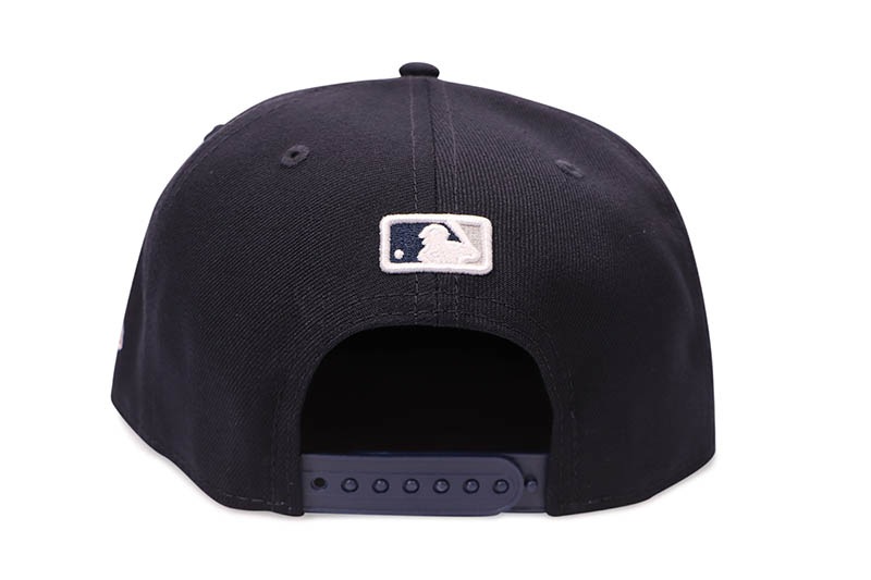 NEW ERA NEW YORK YANKEES 9FIFTY SNAPBACK CAP (JACKIE ROBINSON SIDE