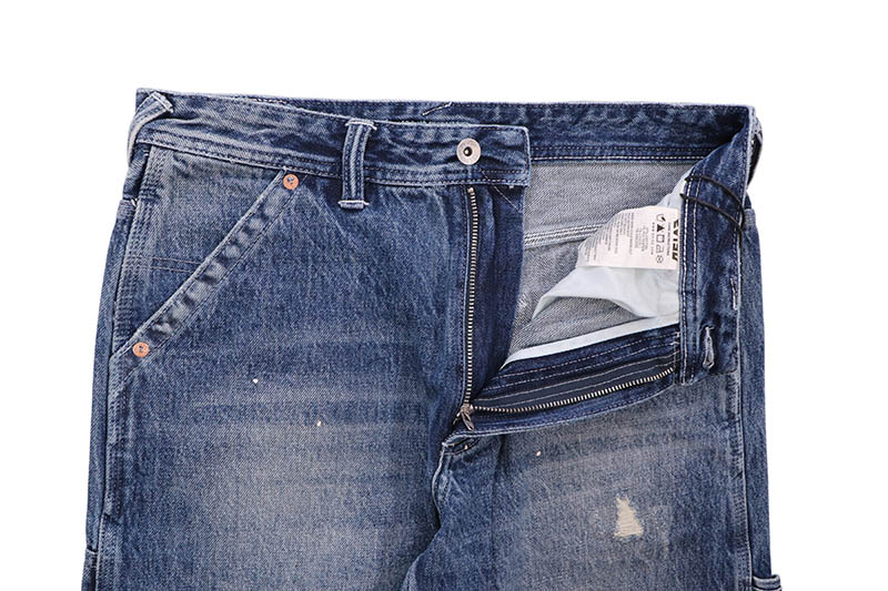 EVISU WASHED AND DISTRESSED DAICOCK PRINT RELAX FIT JEANS (2EAEJM5JE6109RXDN:INDIGO)