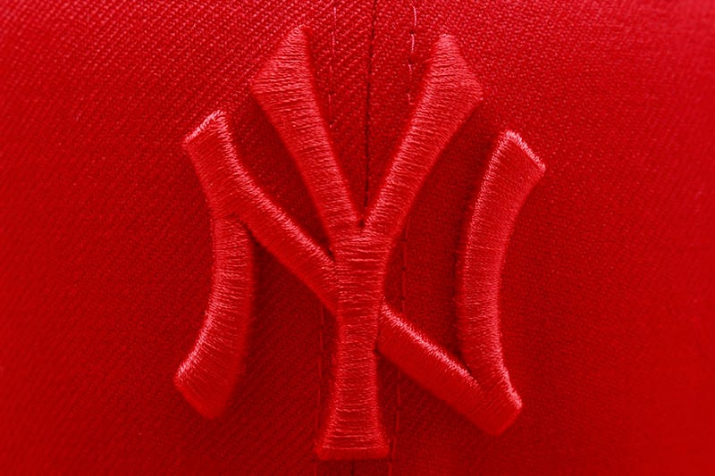 NEW ERA NEW YORK YANKEES 59FIFTY FITTED CAP (1996 WORLD SERIES SIDE PATCH/GREY UNDER VISOR/RED TONAL)