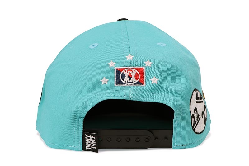 twnty two QUEENS キャップ 地球デザイン QUEENS!!! AVAILABLE NOW www.twnty-two.com $26 (American) XX MARKS