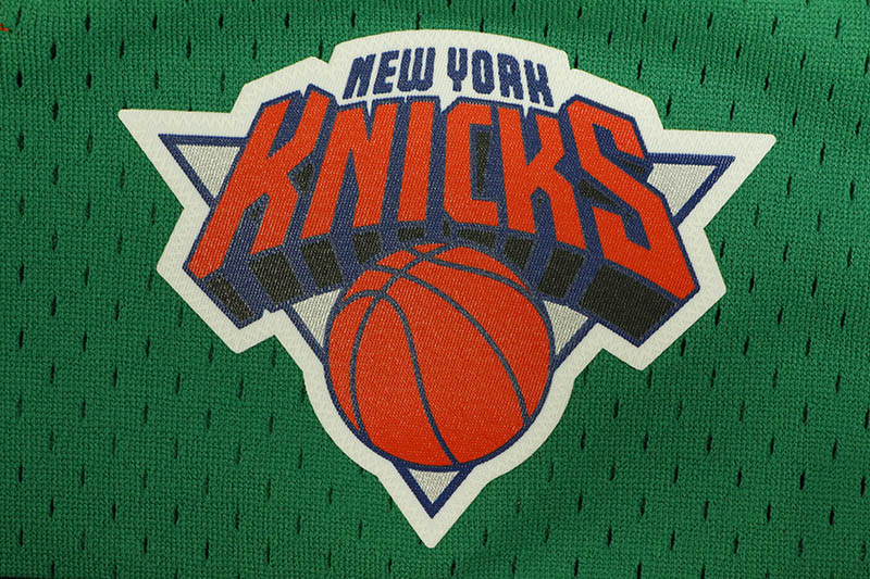 MITCHELL & NESS SWINGMAN SHORTS (NEW YORK KNICKS/2006-07:GREEN) SMSHGS20014