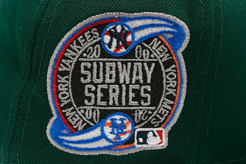 NEW ERA NEW YORK YANKEES 59FIFTY FITTED CAP (2000 SUBWAY SERIES SIDE PATCH/PINK UNDER VISOR/DARK GREEN)