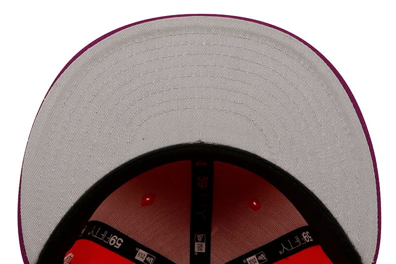 NEW ERA NEW YORK YANKEES 59FIFTY FITTED CAP (1999 WORLD SERIES CUSTOM SIDE PATCH/GREY UNDER VISOR/LAVA RED SPARKLING GRAPE)