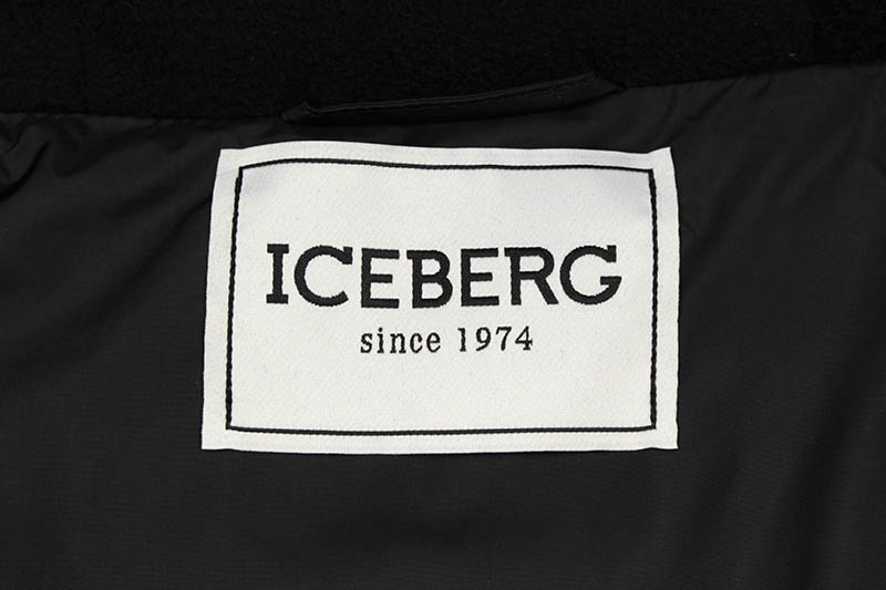 ICEBERG BADGE DOWN JACKET (RED/NAVY/GREEN)