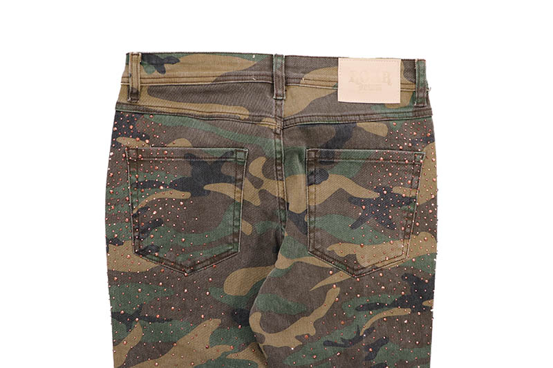 ROAR DENIM BRONZE RHINESTONE STACKED FIT JEAN (G52-680:WOODLAND