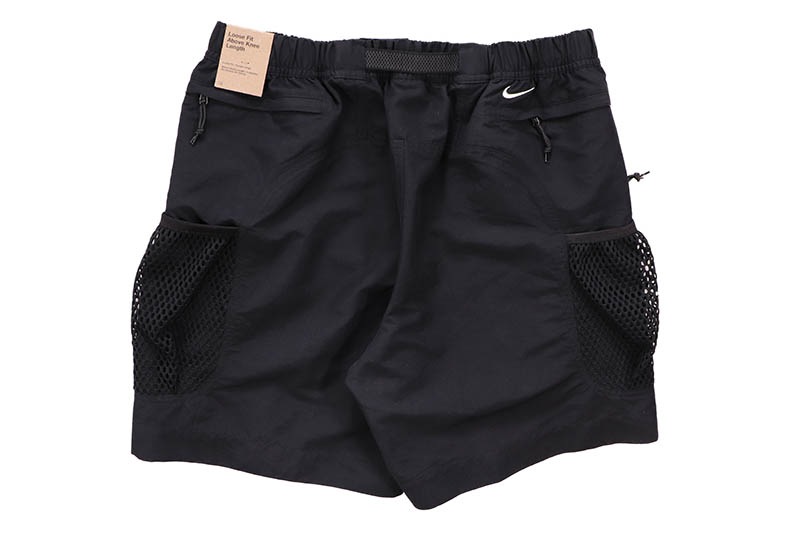 NIKE ACG LOOSE FIT ABOVE KNEE LENGTH NYLON CARGO SHORTS (DV9405