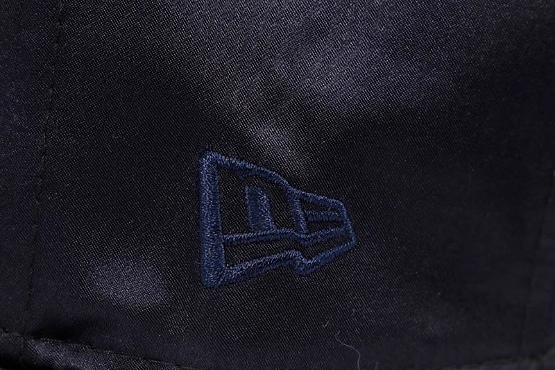 NEW ERA NEW YORK YANKEES 59FIFTY FITTED CAP (BATTERMAN LOGO SIDE PATCH/GREY UNDER VISOR/NAVY SATIN)