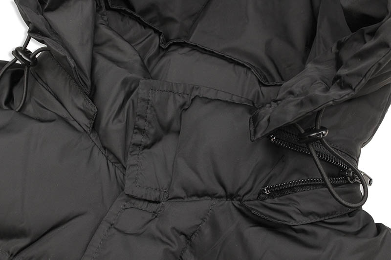 ICEBERG SLEEVE LOGO DOWN COAT (BLACK)