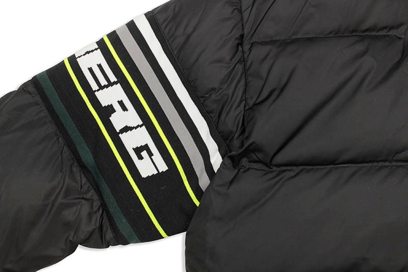 ICEBERG SLEEVE LOGO DOWN COAT (BLACK)