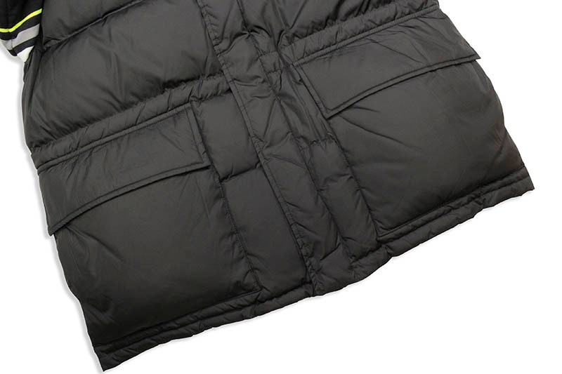 ICEBERG SLEEVE LOGO DOWN COAT (BLACK)