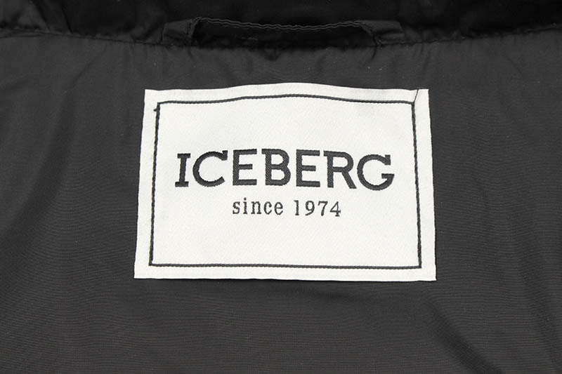 ICEBERG SLEEVE LOGO DOWN COAT (BLACK)