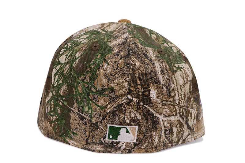 NEW ERA NEW YORK YANKEES 59FIFTY FITTED CAP (1996 WORLD SERIES SIDE PATCH/GREY UNDER VISOR/REALTREE CAMO CORDUROY)