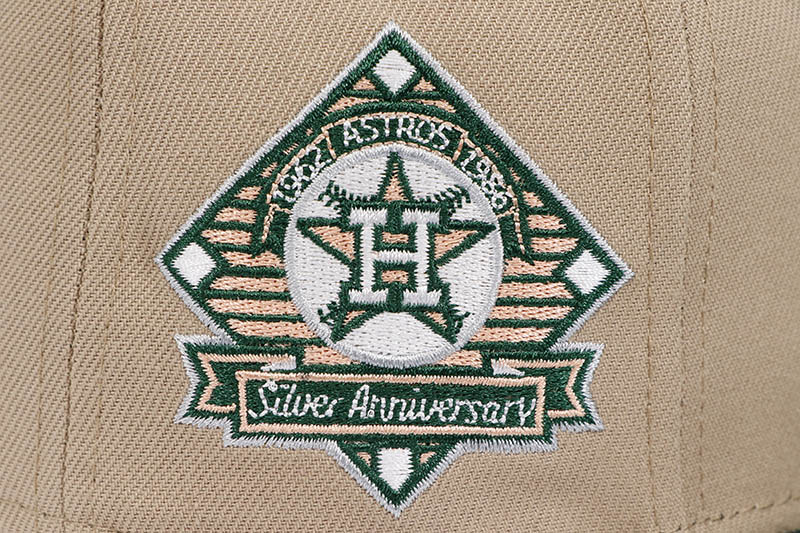 NEW ERA HOUSTON ASTROS 59FIFTY FITTED CAP (25TH ANNIVERSARY SIDE PATCH/PEACH UNDER VISOR/CAMEL DARK GREEN)