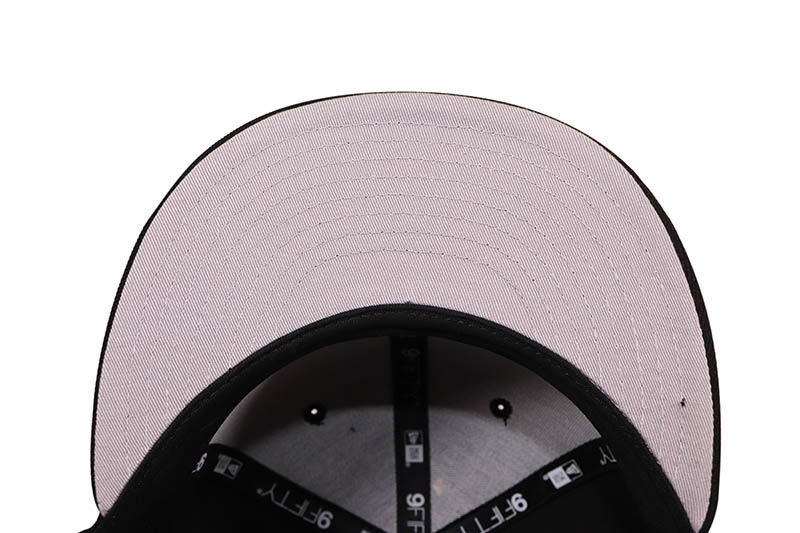 NEW ERA LOS ANGELES LAKERS 9FIFTY SNAPBACK CAP (RHINESTONE LOGO/GREY UNDER VISOR/BLACK)