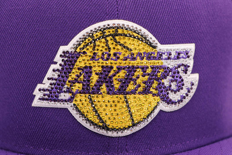NEW ERA LOS ANGELES LAKERS 9FIFTY SNAPBACK CAP (RHINESTONE LOGO/GREY UNDER VISOR/PURPLE)