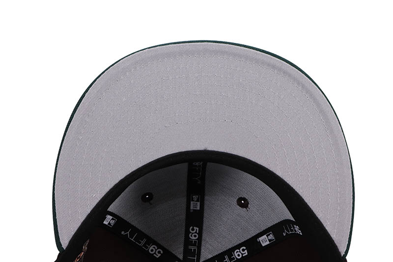 NEW ERA NEW YORK YANKEES 59FIFTY FITTED CAP (1999 WORLD SERIES SIDE PATCH/GREY UNDER VISOR/WALNUT DARK GREEN)