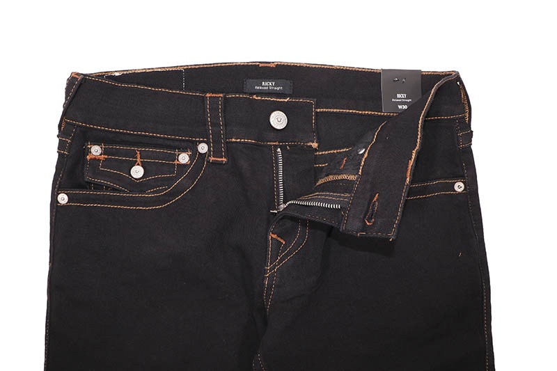 TRUE RELIGION RICKY FRAYED HEM FLAP SHORT (110237:BODY RINSE BLACK