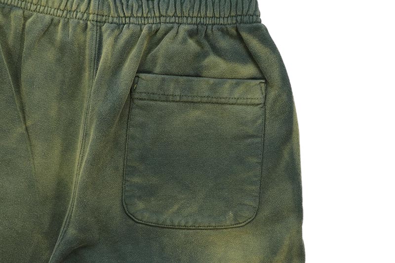 BARRIERS FORT GREEN SWEAT SHORTS