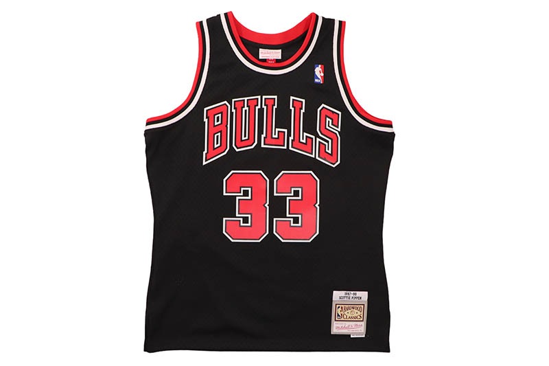 MITCHELL & NESS SWINGMAN JERSEY (CHICAGO BULLS/ALTERNATE/SCOTTIE PIPPEN/#33/1997-98)  SMJYGS18151-CBUBLCK97SPI