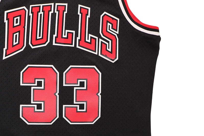 MITCHELL & NESS SWINGMAN JERSEY (CHICAGO BULLS/ALTERNATE/SCOTTIE PIPPEN/#33/1997-98)  SMJYGS18151-CBUBLCK97SPI
