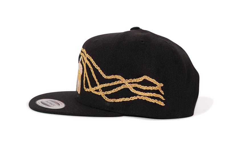CLASSIC MATERIAL NY CUBANS WITH THE JESUS SNAPBACK CAP (BLACK
