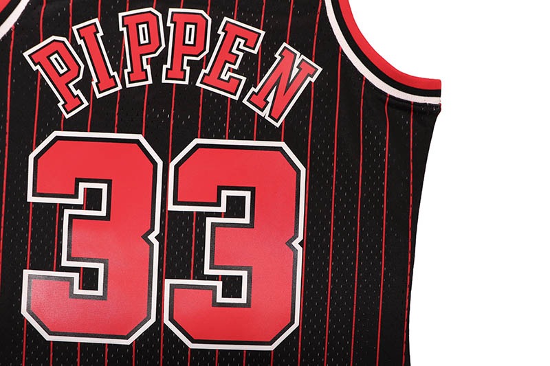 MITCHELL & NESS SWINGMAN JERSEY (CHICAGO BULLS/ALTERNATE/SCOTTIE PIPPEN/1995-96)  SMJYGS18149-CBUBLCK95SPI