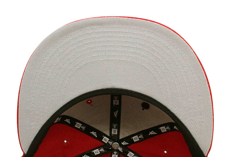 ROC NATION PAPER PLANES CRIMSON CROWN FITTED CAP (100653:RED)