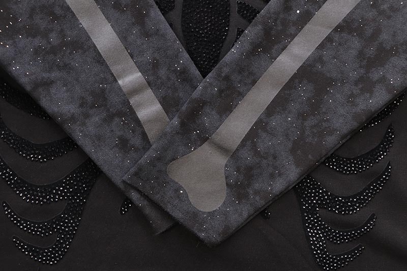 BKYS RHINESTONE HURT LS TEE (C1299:BLACK)