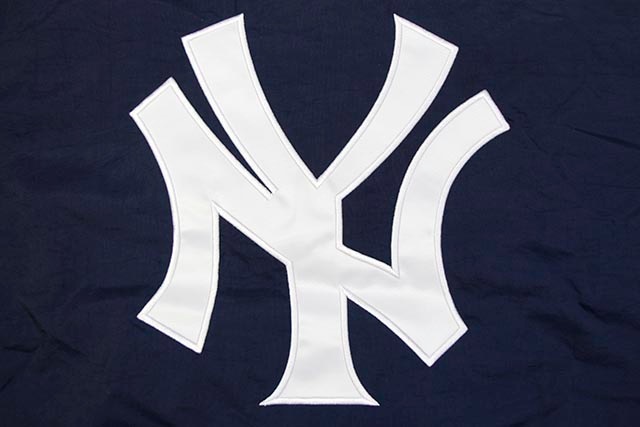 STARTER NEW YORK YANKEES HALF ZIP HOODED PULLOVER JACKET (LS950833-NYY)