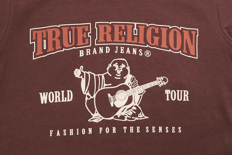 TRUE RELIGION WORLD TOUR LOGO BABY TEE (208541:MAHOGANY)