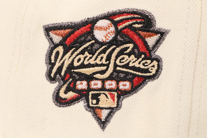 NEW ERA X NIGEL SYLVESTER COMPLEX CON EX NEW YORK YANKEES 59FIFTY FITTED CAP (2000 WORLD SERIES SIDE PATCH/GREY UNDER VISOR/CHROME BLACK)