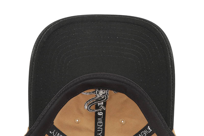 NEW ERA CHICAGO WHITE SOX 9TWENTY WASHED DUCK COTTON CLOTH STRAP CAP (LIGHT BRONZE/BLACK VISOR) 14109860