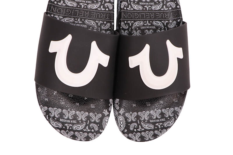 TRUE RELIGION LOGO SLIDE (TR-112P-BL:BLACK PAISLEY)