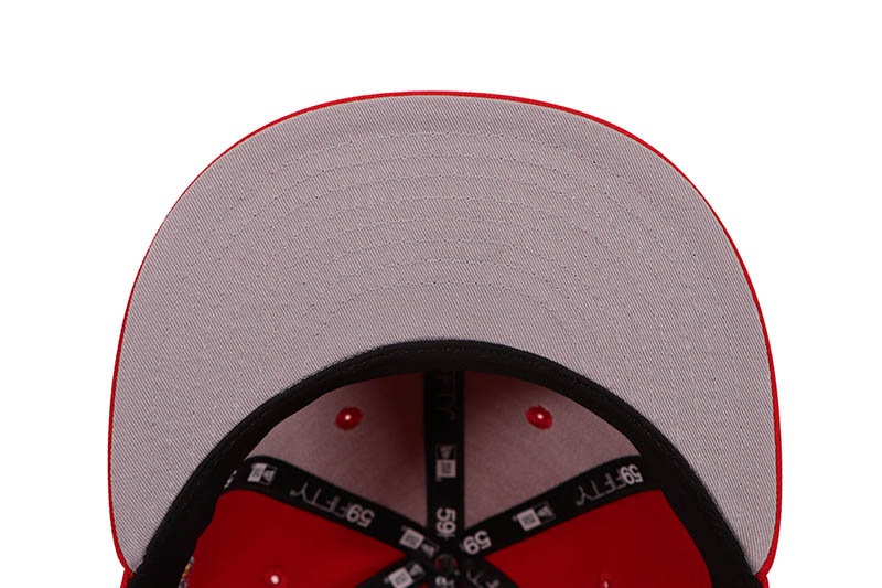 NEW ERA NEW YORK YANKEES 59FIFTY FITTED CAP (2009 WORLD SERIES SIDE PATCH/GREY UNDER VISOR/SCARLET) 70945492