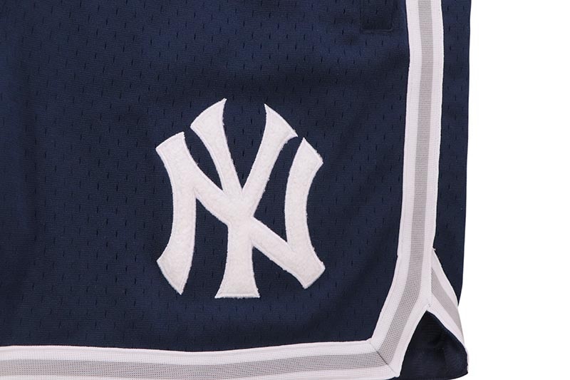MITCHELL & NESS NEW YORK YANKEES LOGO OVER GAME DAY SHORTS (NAVY) BT10109