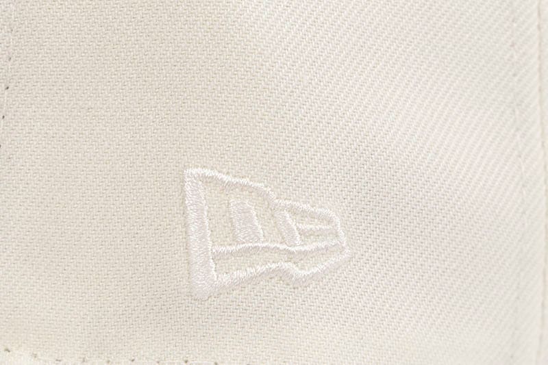 UNCLE PAULIE'S NEW ERA RETRO CROWN 9FIFTY SNAPBACK CAP (CREAM/BLACK)