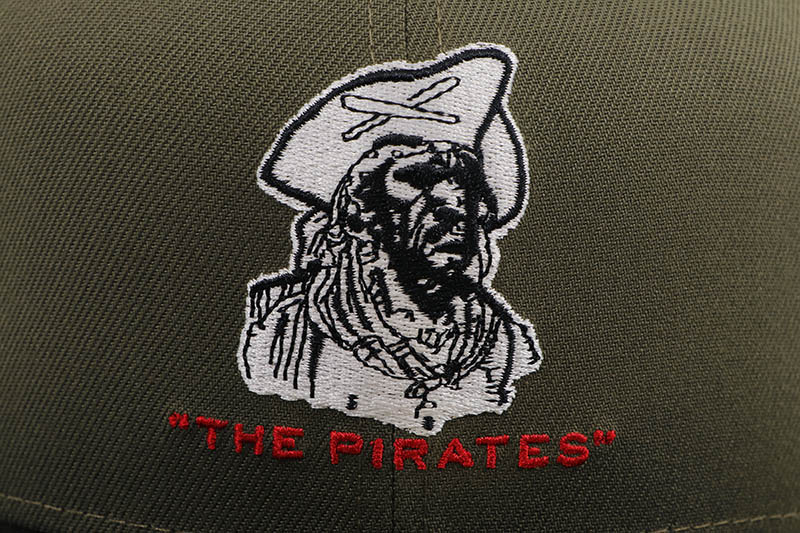 NEW ERA PITTSBURGH PIRATES 59FIFTY FITTED CAP (1960 WORLD SERIES SIDE PATCH/GREY UNDER VISOR/NEW OLIVE BLACK)