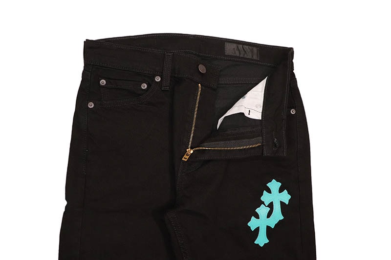 ADVANCE CROSS PATCH CUSTOM LEVI'S 505 REGULAR FIT JEANS (BLACK