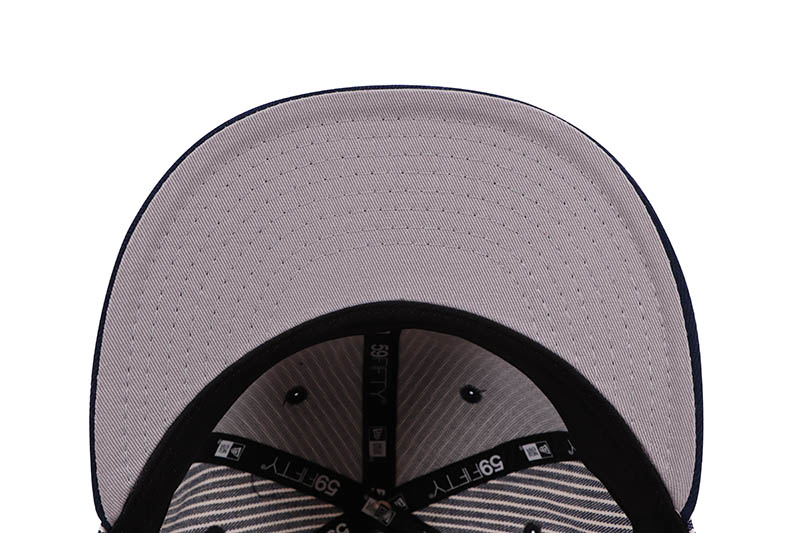 NEW ERA NEW YORK YANKEES 59FIFTY FITTED CAP (1999 WORLD SERIES SIDE PATCH/GREY UNDER VISOR/STRIPED DENIM NAVY)