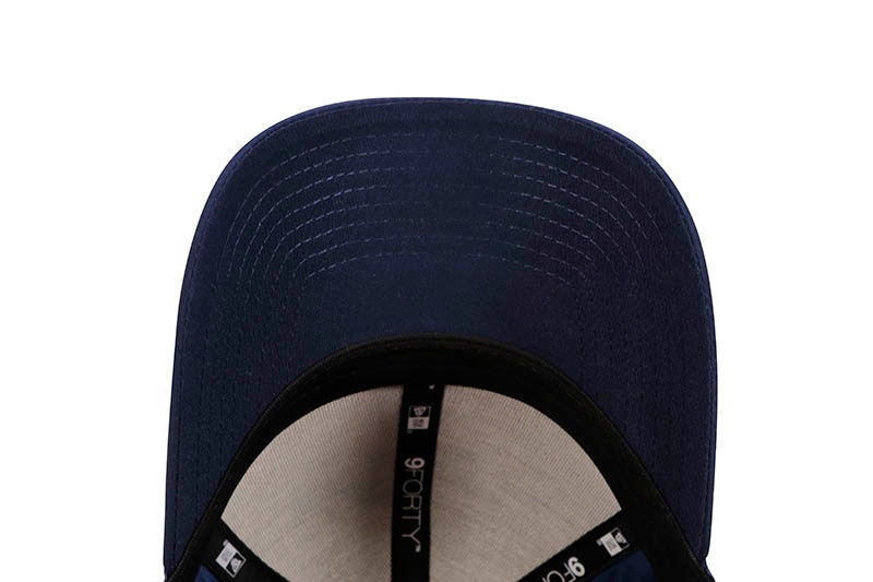 NEW ERA LA GALAXY 9FORTY ADJUSTABLE CAP (NAVY UNDER VISOR/LIGHT NAVY)