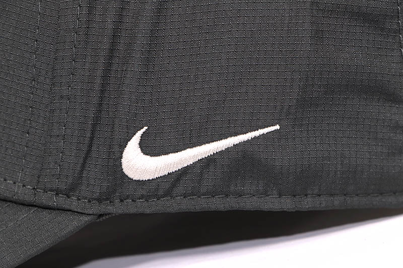 NIKE NEW YORK YANKEES CLUB STRUCTURED UV POLY RIPSTOP CAP (NB02-06F-NK-J3W:ANTHRACITE)